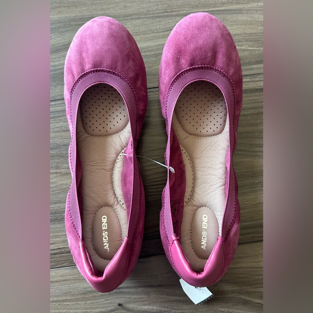 Land's End Women's Wide Width Comfort Elastic Slip On Flat Shoes Mulberry Color